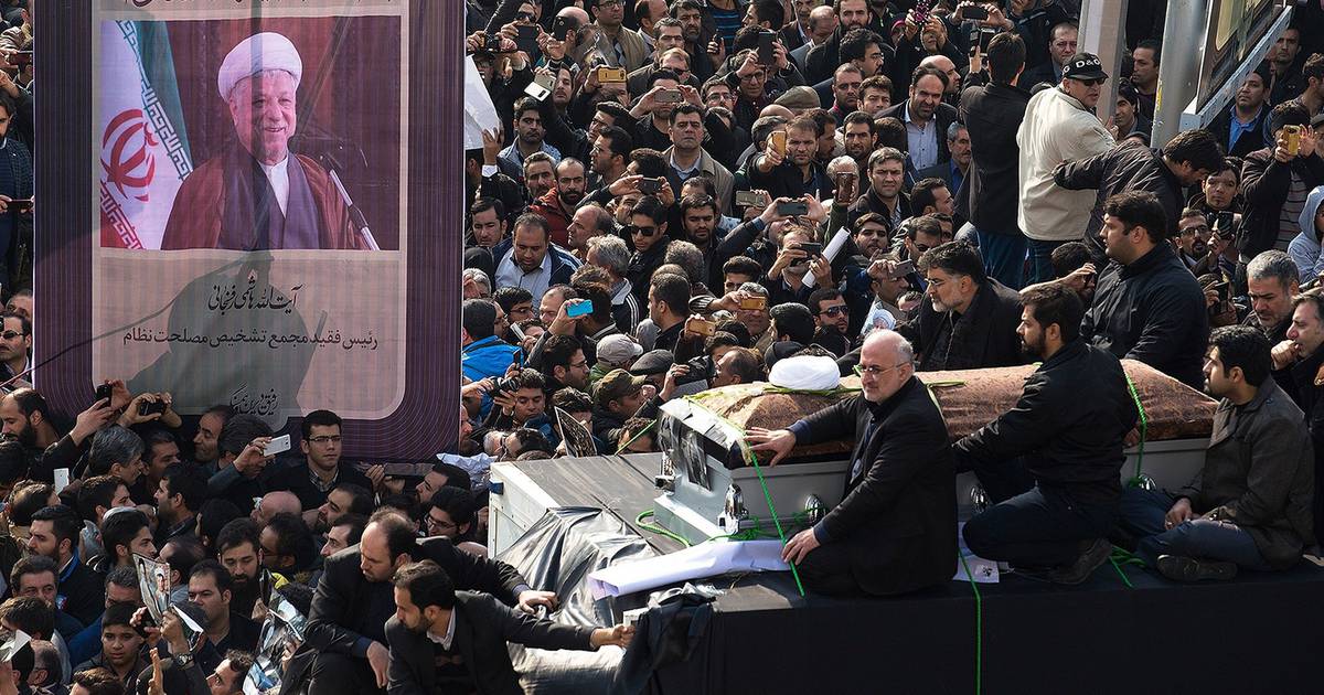 Iranian Ex President Funeral Draws Huge Crowds In Tehran The Irish Times