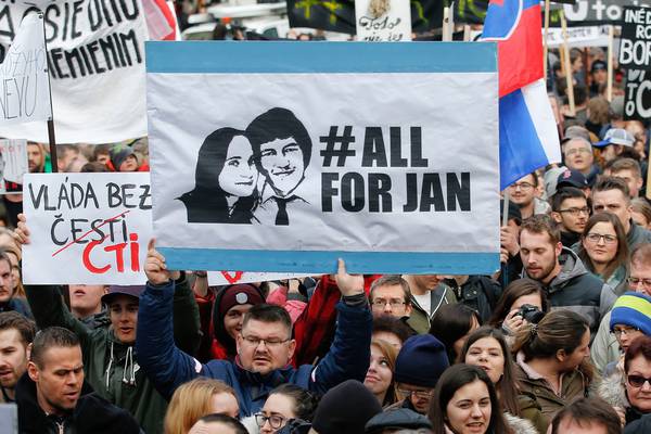 Slovak president backs new cabinet to break political impasse