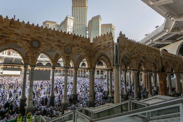 Saudi bars foreign Muslims performing the hajj this year