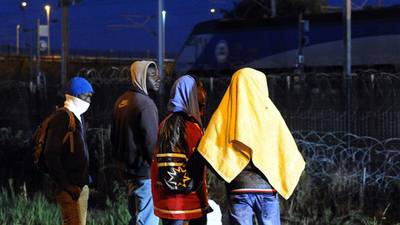 EU offers France funds to help with Calais migrants