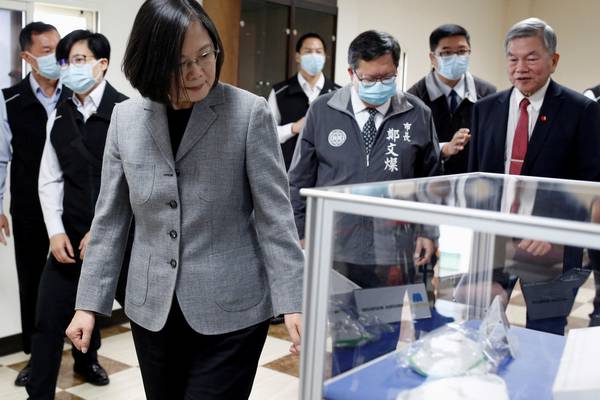 Coronavirus: WHO on defensive after outcry over Taiwan snub