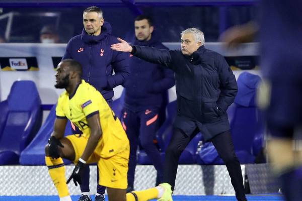 Mourinho lambasts the attitude of his players after shock defeat