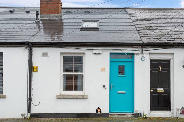 Insta-friendly artisan cottage in Dublin 8 for €305k