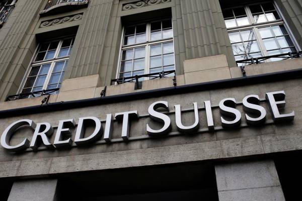 Credit Suisse  leaders  offer to have bonuses cut