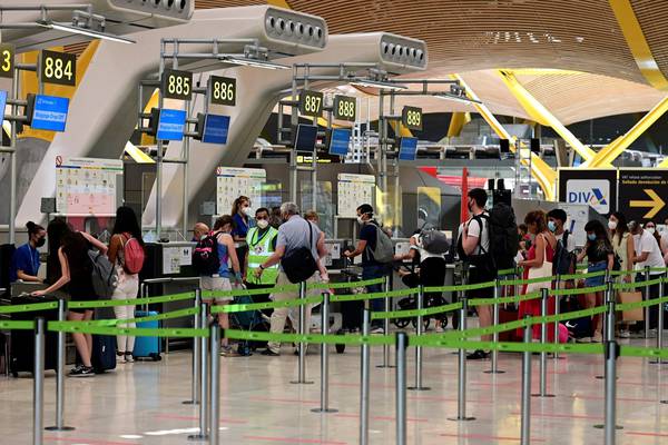 Northern Ireland holidaymakers return home to 14-day quarantine