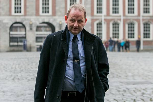 Garda sent hundreds of texts ‘in McCabe smear campaign’