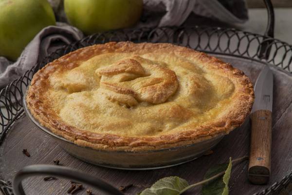 Irish farmhouse apple pie: A nurturing dessert loved by all ages