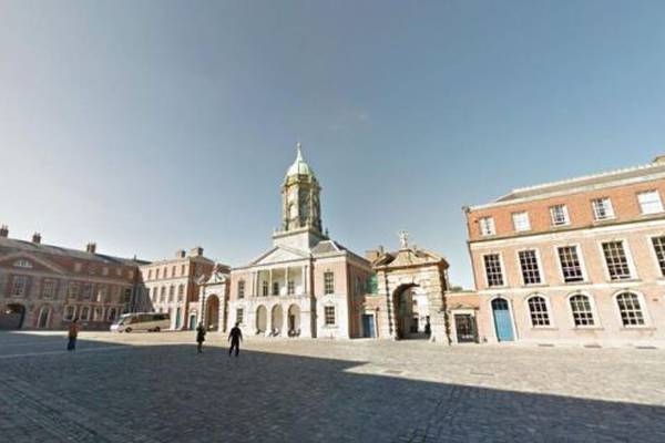 Business group calls for Dublin Castle grounds to open for street drinkers