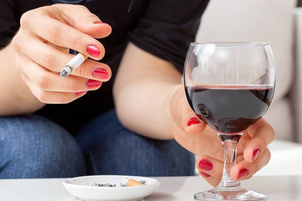 Weekly bottle of wine increases cancer risk in same way as 5-10 cigarettes – study