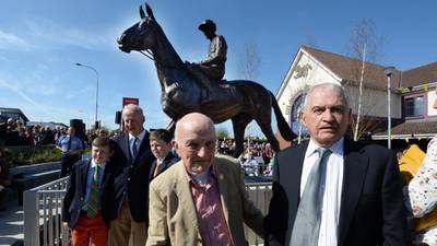 Bronze statue of Arkle by Emma McDermott unveiled in Meath