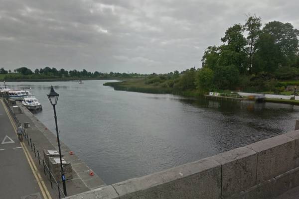 Bodies of man and woman taken from river Shannon