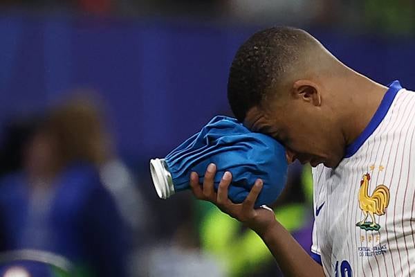 Kylian Mbappé’s performances continue to be hampered by broken nose as France advance