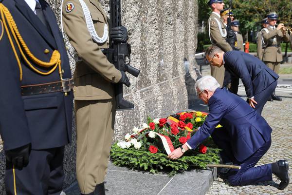 Poland remembers Warsaw Uprising against Nazi occupation