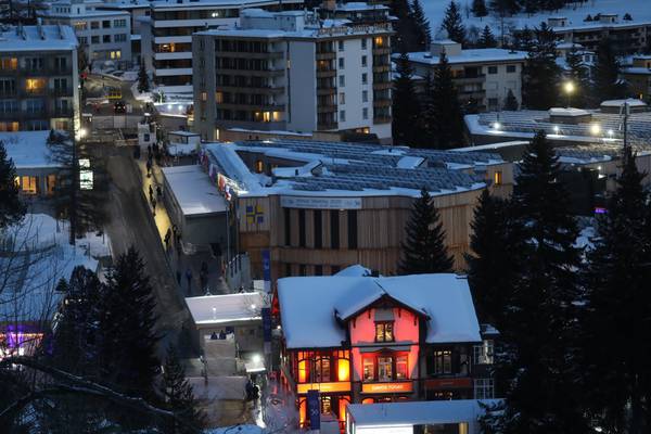 No digs at Davos? Shivering to highlight homelessness