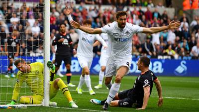 Fernando Llorente strikes as Swansea claim vital win