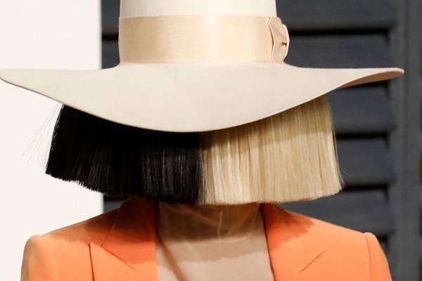 Nice to Sia: Singer leaks nude photo of herself on Twitter