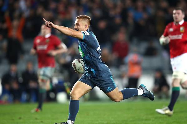 Late drama as Blues come from behind to see off Lions