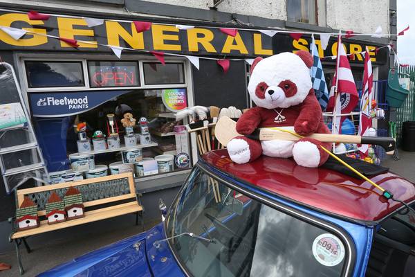 Giants, flags and mannequins gear up Galway for hurling final