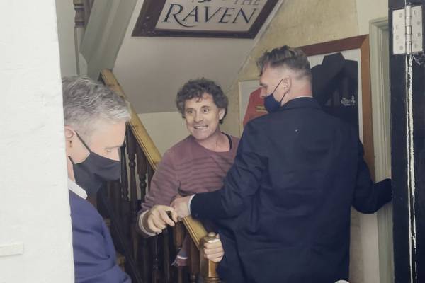 Labour’s Keir Starmer forced to leave pub amid Covid-19 lockdown row with landlord
