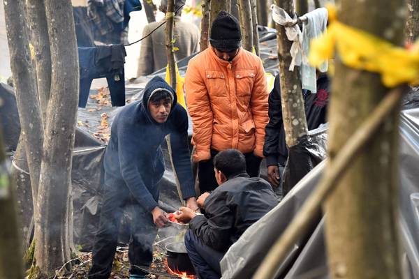 Winter finds thousands of migrants sleeping rough in Bosnia
