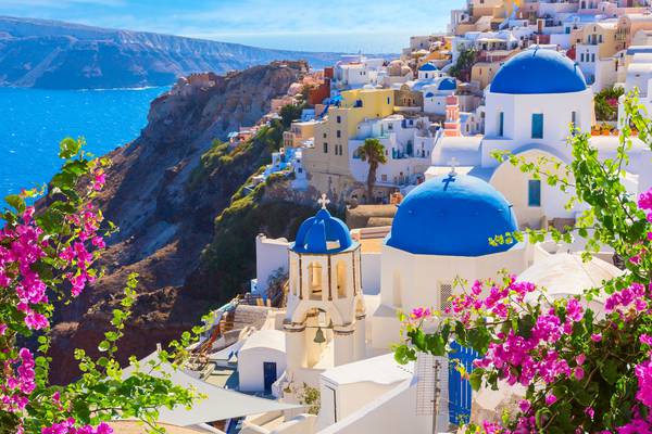 Greece lifts Covid restrictions for summer tourism season