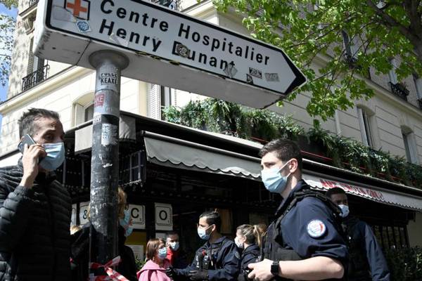Two people shot, one killed, outside Paris hospital