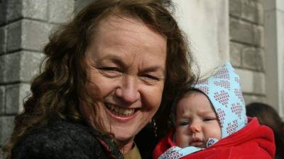 Maternity group calls on Simon Harris to expedite case of terminally-ill midwife