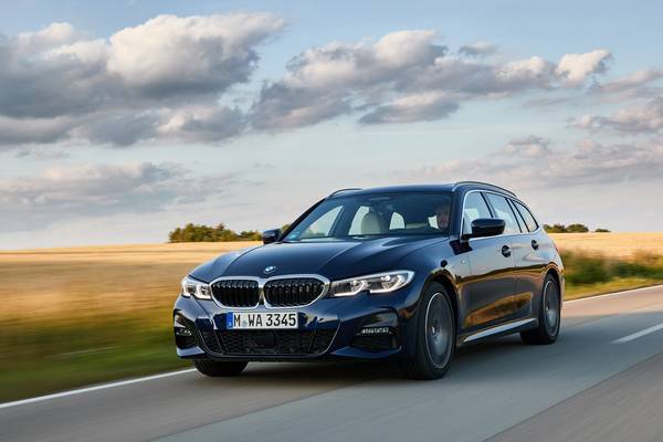 BMW 3 Series Touring bucks the trend for crumbling estates