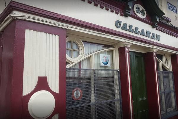 Cork publican opts to remain closed for another two weeks