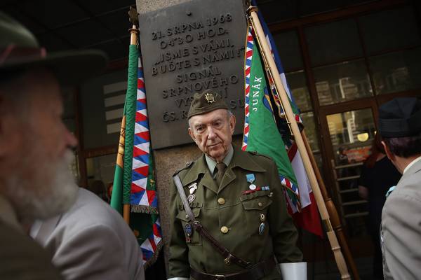Czechs lambast their leaders 50 years after Soviet invasion