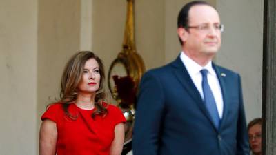 Hollande's former partner tells of suicide attempt