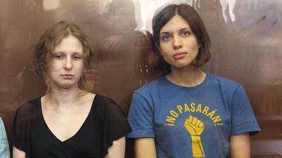 Russia to free Pussy Riot members and Greenpeace detainees