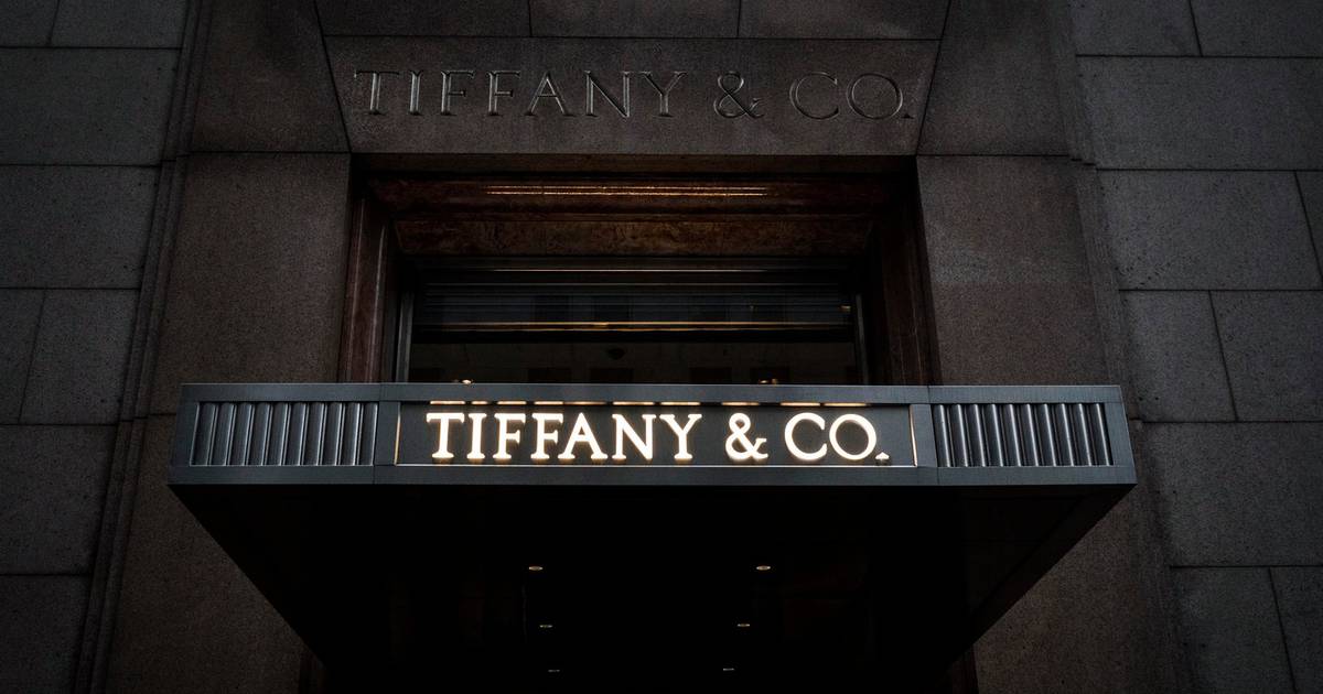 French luxury conglomerate LVMH seals $16bn deal for Tiffany – The Irish  Times
