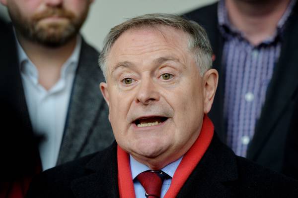 Howlin questions use of zero-hours contracts in Leinster House