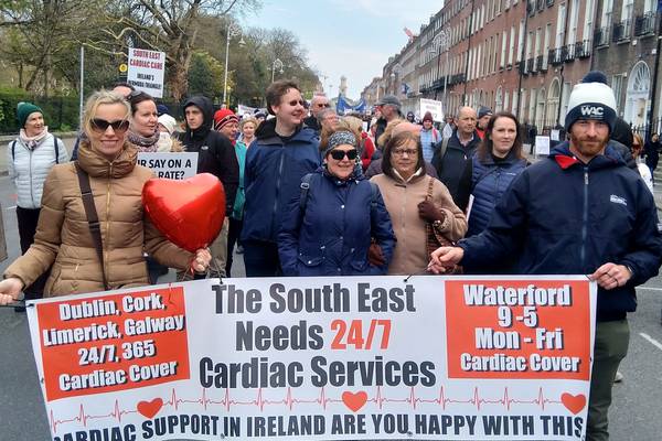 Hundreds march over cardiology services in Waterford