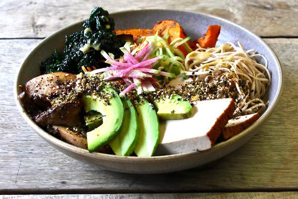 Tofu lunch bowl with soba noodles