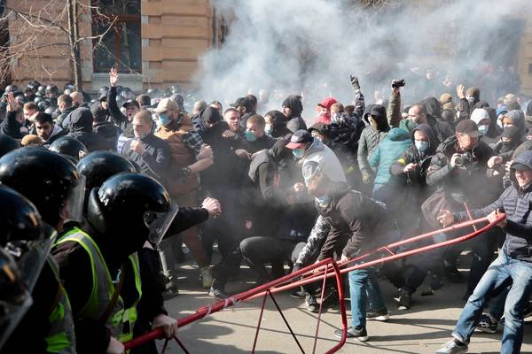 Clashes with ultra-nationalists leave 25 police injured in Ukraine