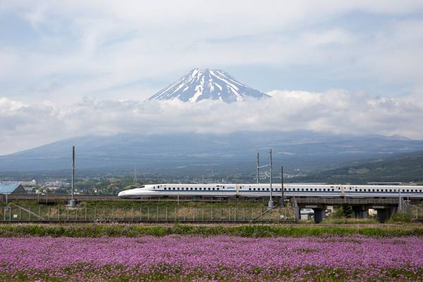 Japanese firm ‘deeply’ sorry after train leaves 20 seconds early