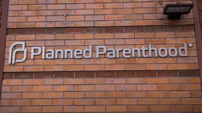US grand  jury clears Planned Parenthood but charges accusers