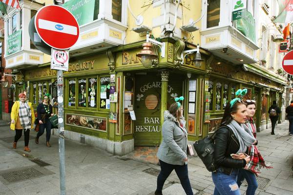 Coronavirus: Pubs asked to close in effort to stem outbreak as 40 new cases discovered