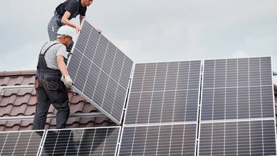 Solar panels can save homeowners €24,000 in energy bills over 25 years, survey finds