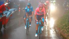 Richard Carapaz closes in on Giro d’Italia win after gruelling day