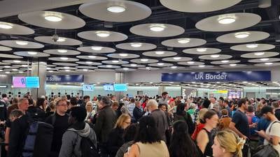British Airways to hire 350 staff to avoid Heathrow summer chaos