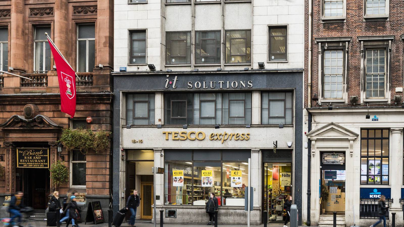 Tesco store on Dublin's College Green to go on sale for € – The Irish  Times