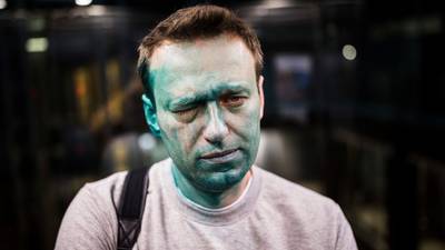 Russian opposition leader Alexei Navalny attacked with green dye