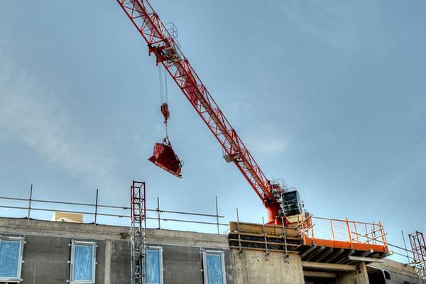 Crane operators stop working on 100 building sites