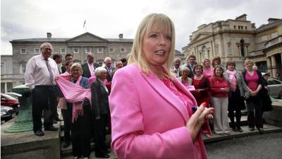 Fine Gael believes gender quotas will give it edge over Fianna Fáil