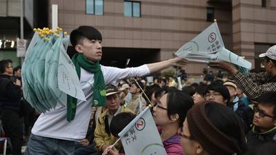K-pop singer’s public apology  dominates historic Taiwan vote