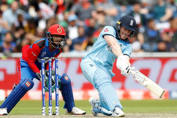 Eoin Morgan hits world record 17 sixes in stunning 148