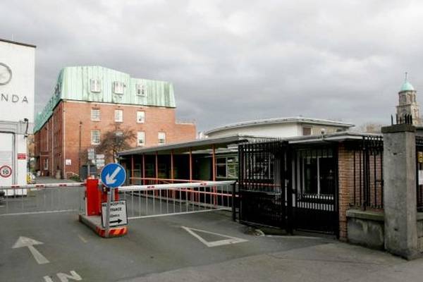 Ten women who attended Dublin maternity hospital tested positive for coronavirus